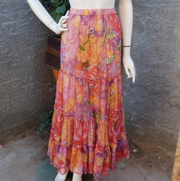 Rangoon Skirts Silk Floating Handpainted Skirt‎ - Picture 5 of 10